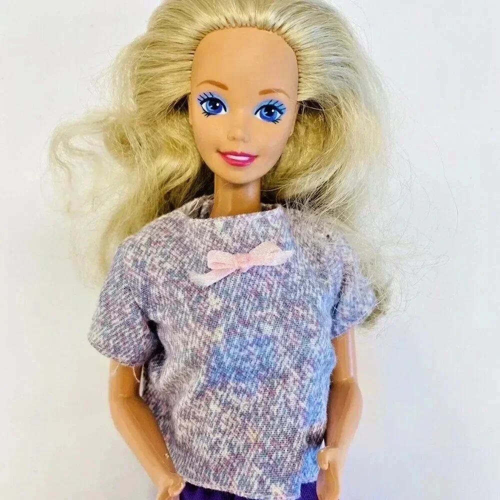MATTEL BARBIE Doll Blonde Hair Blue Eyes Shirt/Shorts Outfit 12